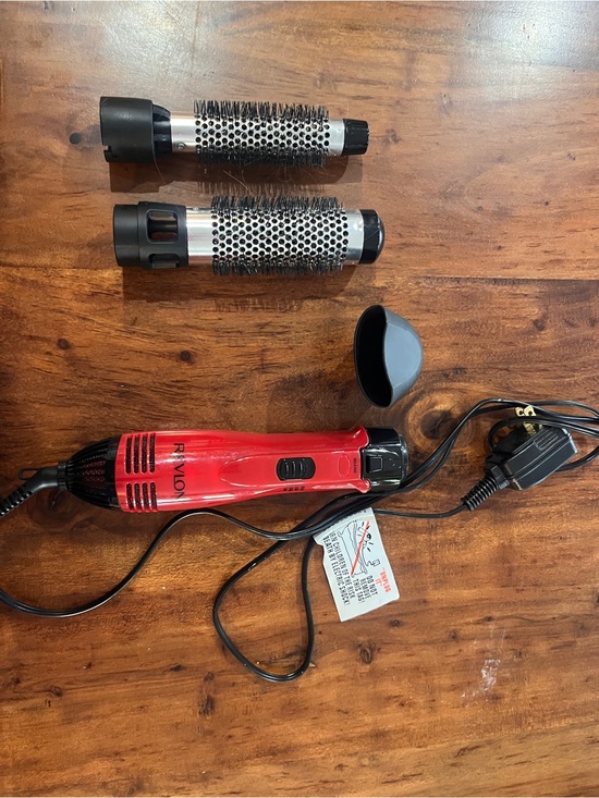 Revlon Accessories - Revlon Red Hot Air Styler with Two Round Brush Barrels